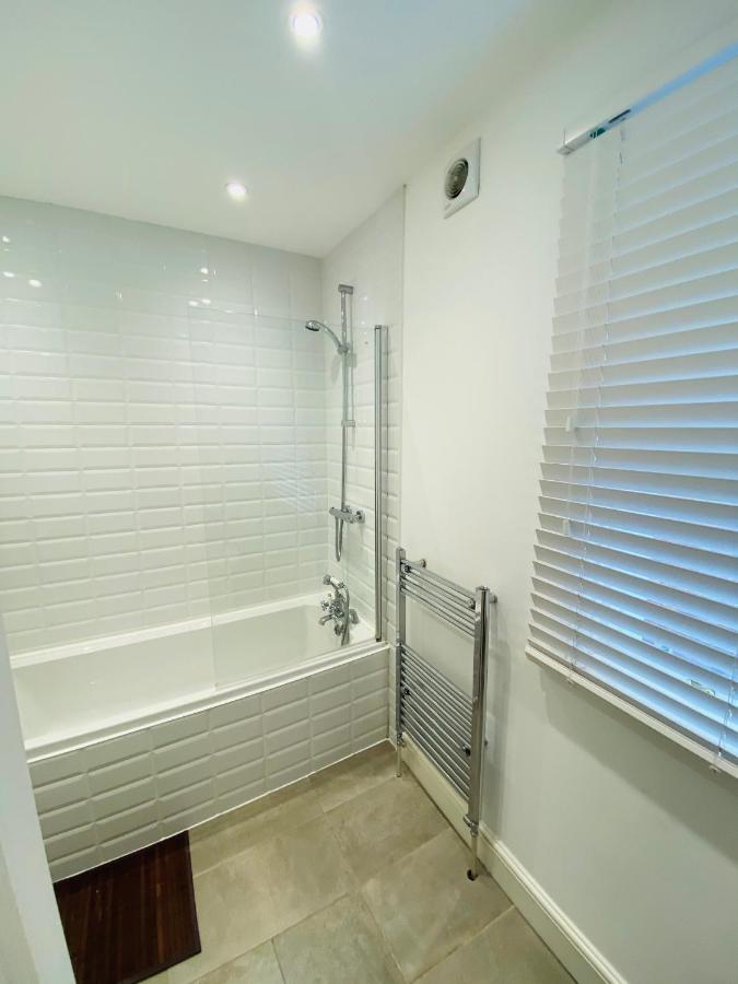 Elegant Spacious Apartment In Heart Of St Leonards Хейстингс Екстериор снимка